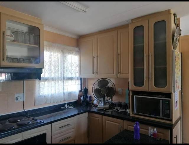 3 BEDROOM SIMPLEX FOR SALE IN BELLAIR